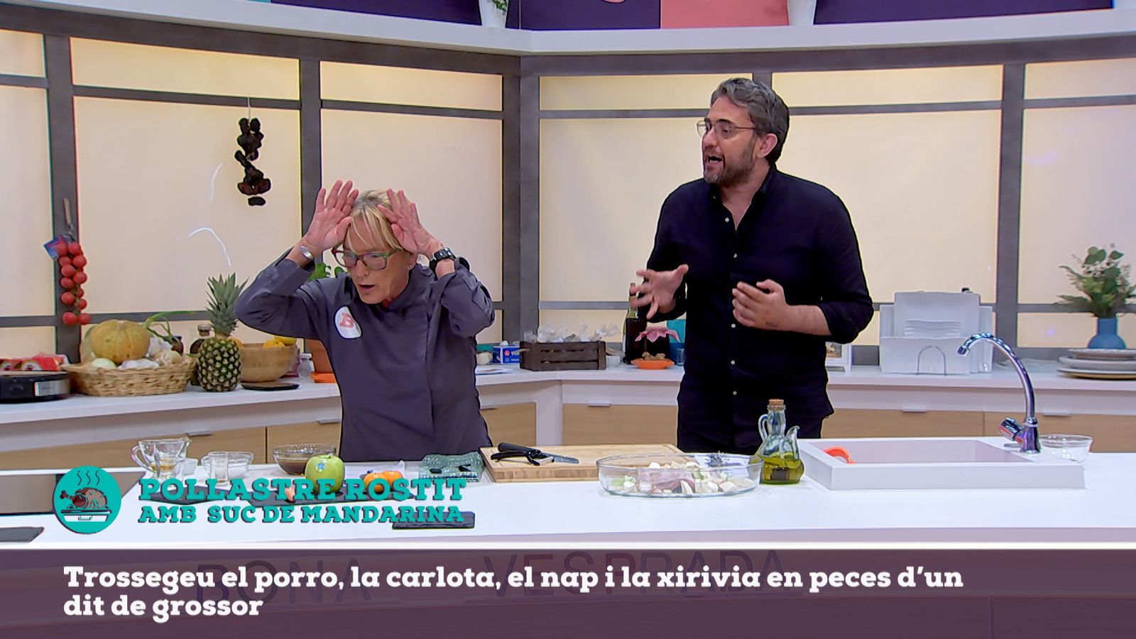 20.05.2021 | Pollastre rostit amb verdures, poma i suc de mandarina