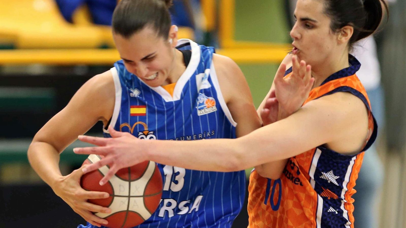 El València Basket perd el títol de Lliga contra el Perfumerías Avenida València Basket perd el títol de lliga davant el Perfumerías Avenida