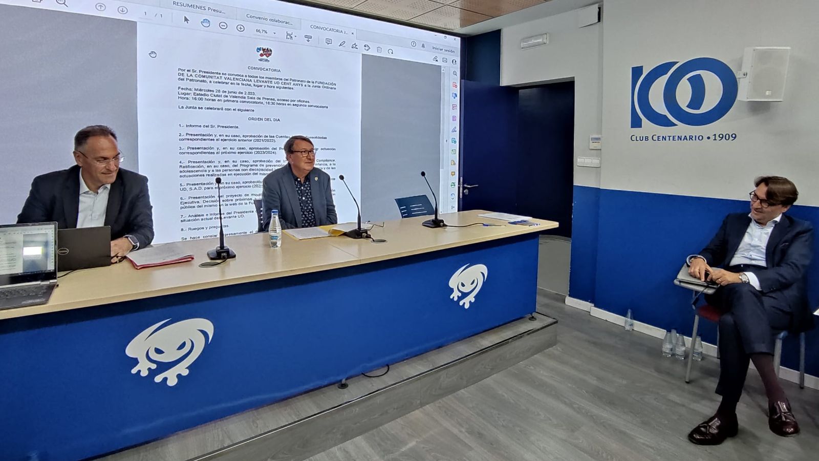 Quico Catalán, abans de la reunió del Patronat de la Fundació