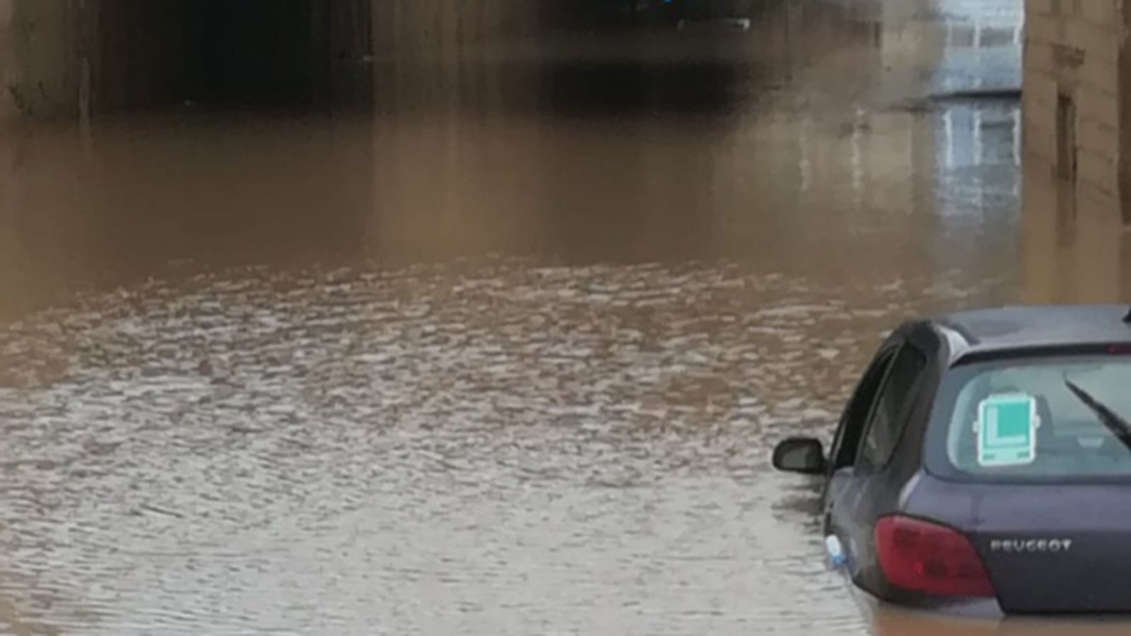 El túnel del Camí Fondo i del Gaiato continuen tancats aquest diumenge