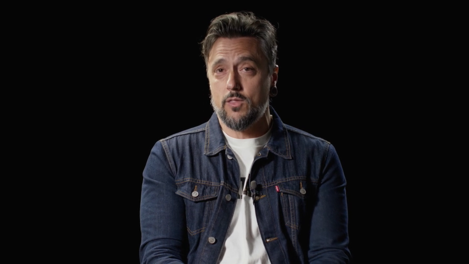 Maki pregunta què han de fer les valencianes i els valencians perquè Aspencat i La Gossa sorda tornen