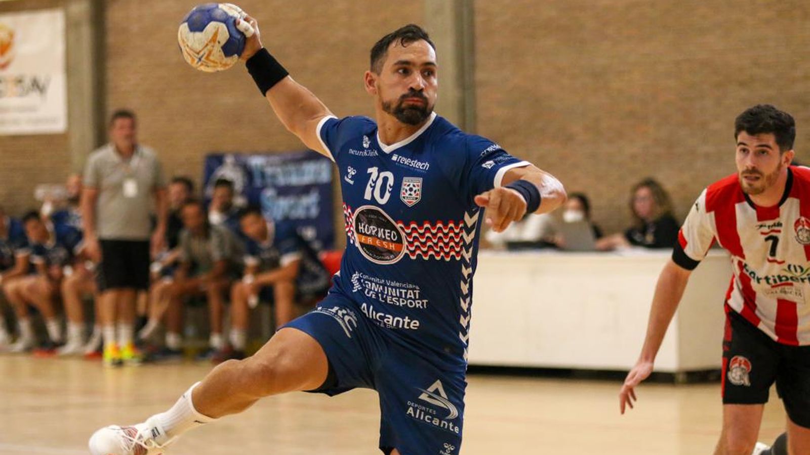 MATHEUS DE NOVAIS   EÓN Horneo Alicante