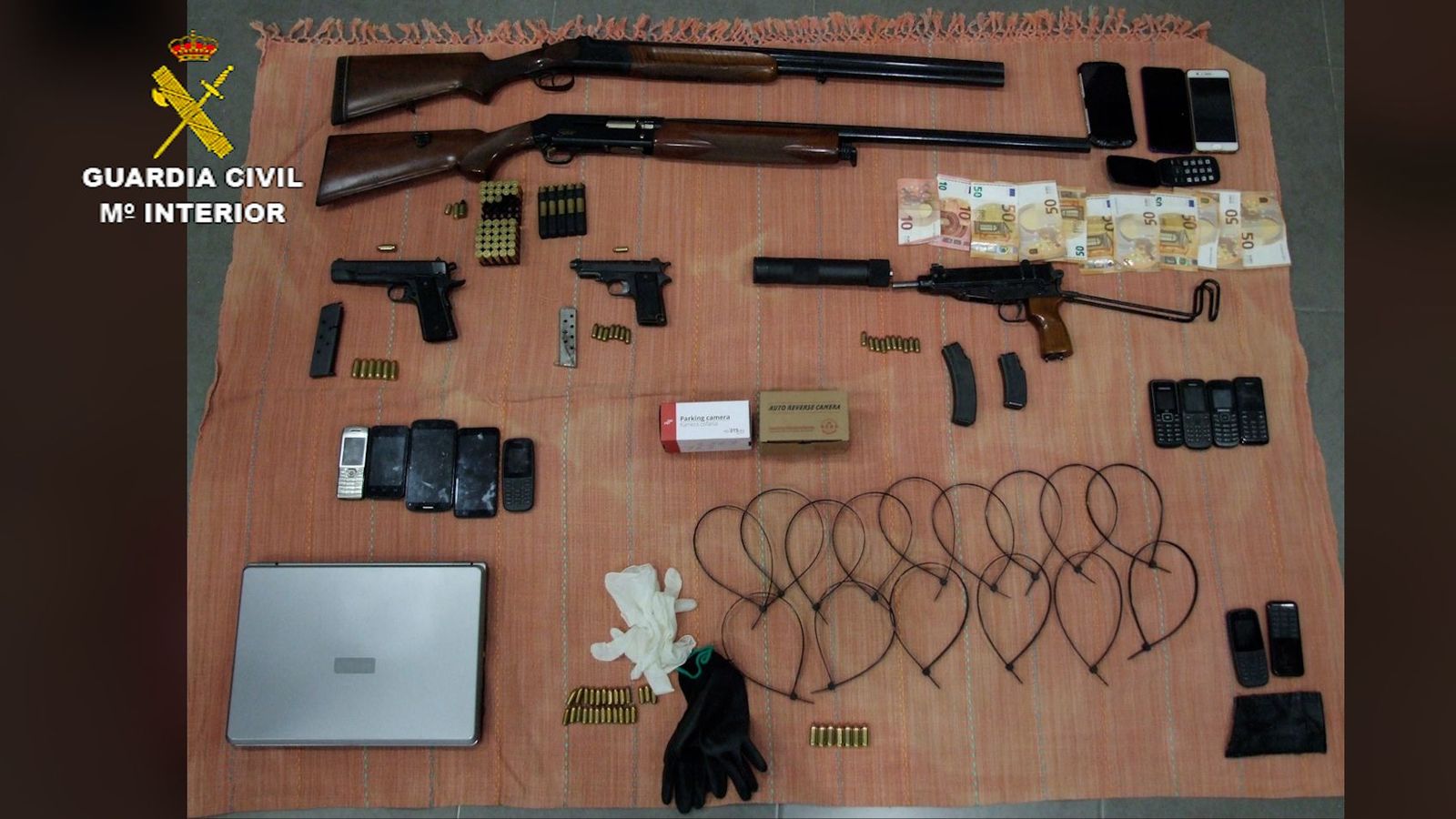 Armes i aparells electrònics confiscat a grup delictiu que operava al Baix Segura i en diverses poblacions murcianes