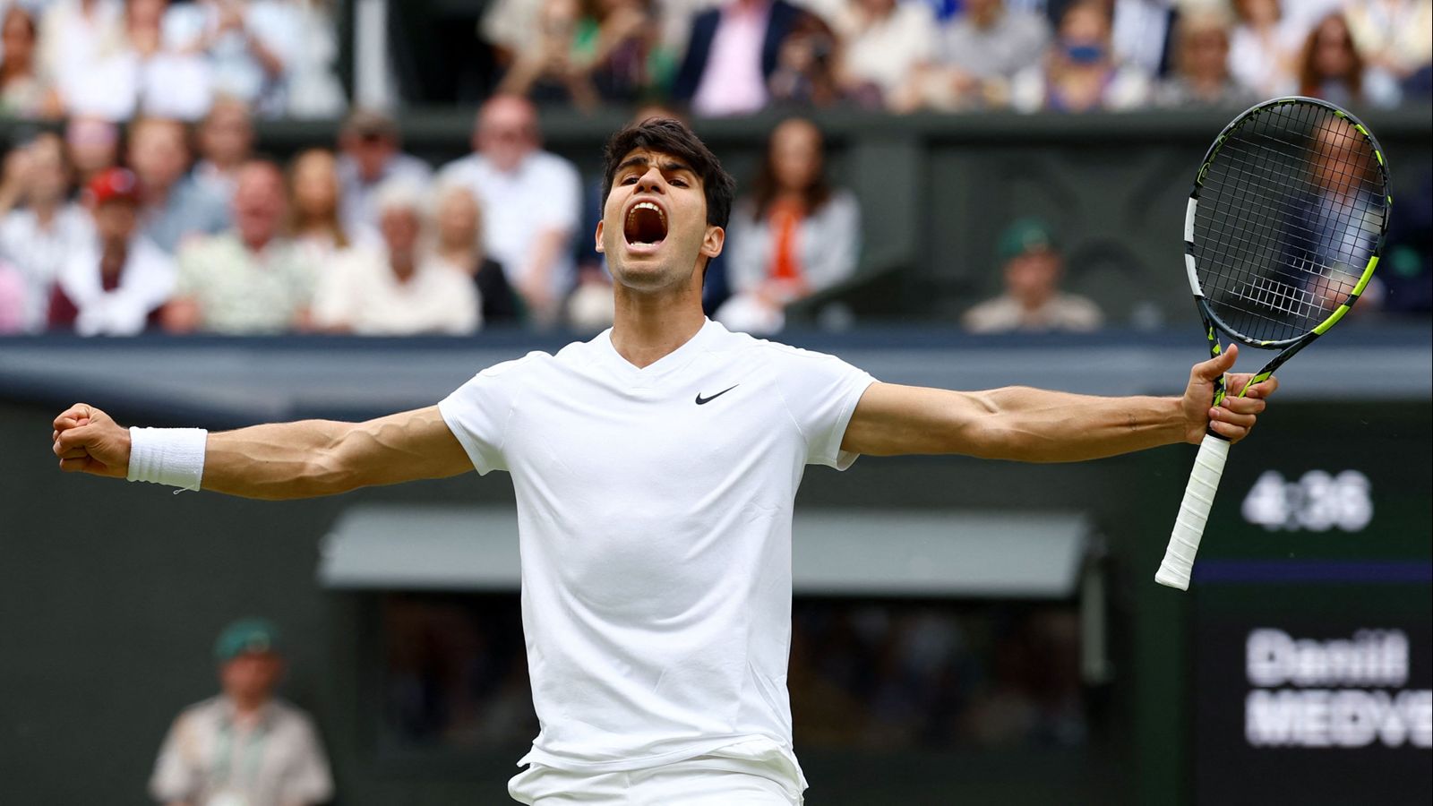 Alcaraz celebra la victòria