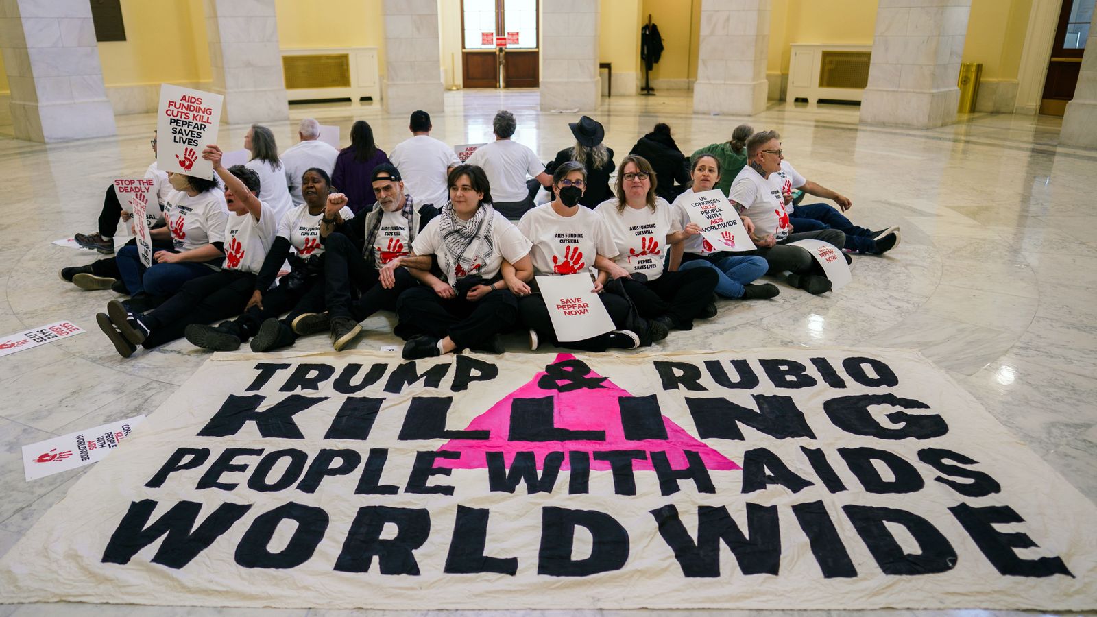 Protesta a Washington per les retallades al programa Pepfar de la Usaid per a abordar la propagació del VIH