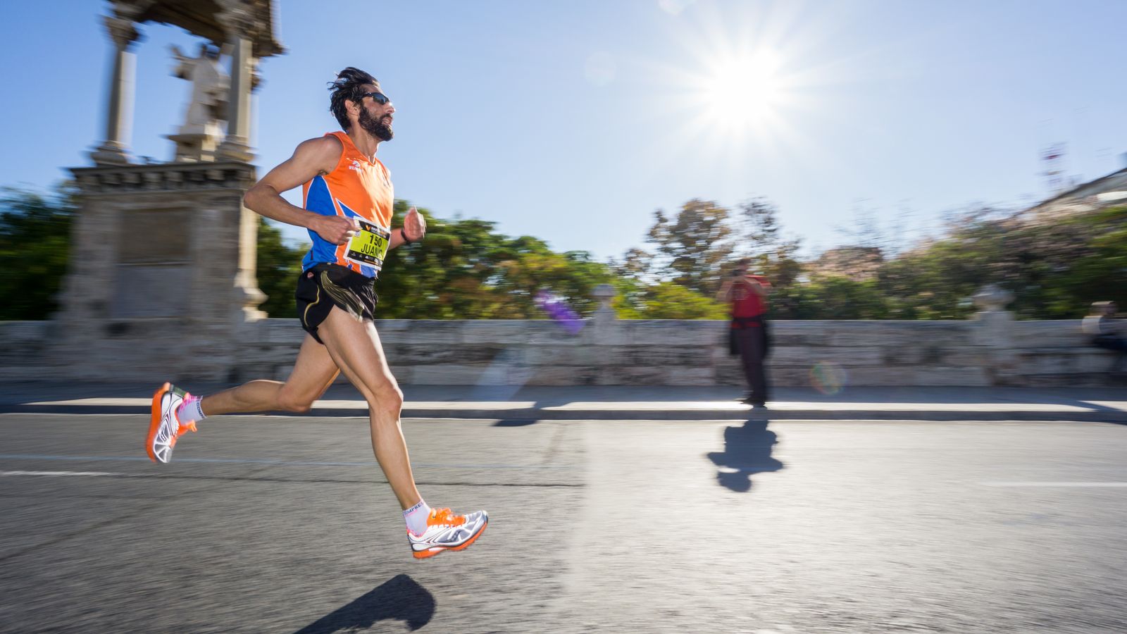 Corredor fent la Marató Trinidad Alfonso