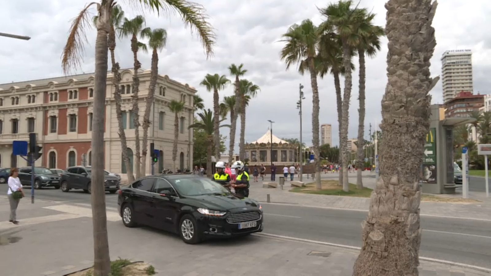 Policies locals d'Alacant controlen que els VTC compleixen la normativa vigent