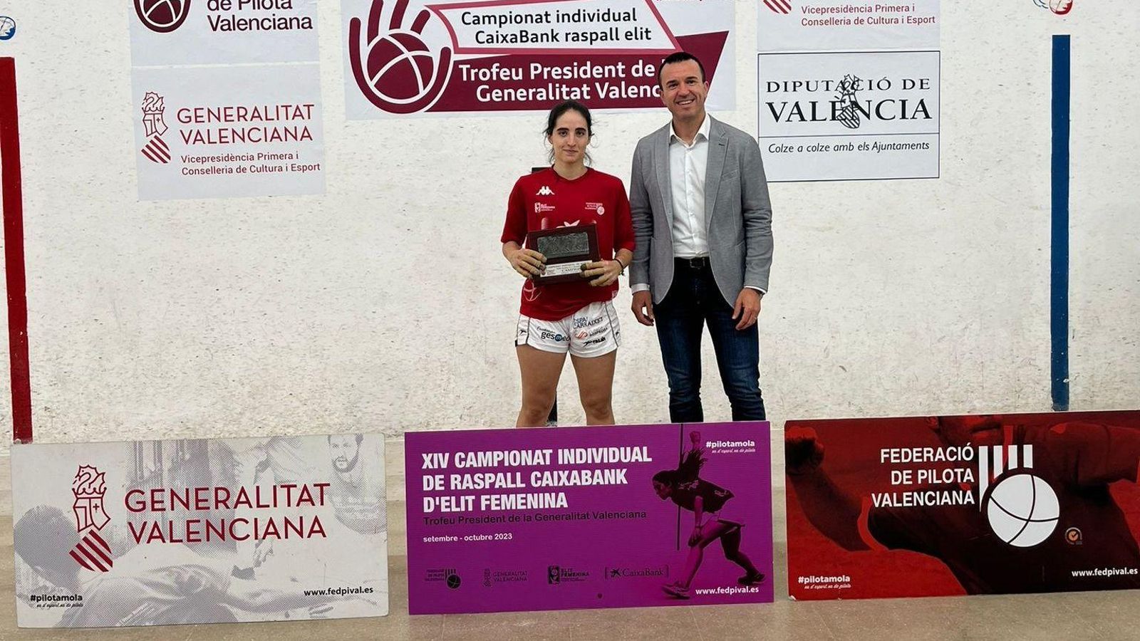 Victòria, campiona de l'Individual de raspall per sisena vegada