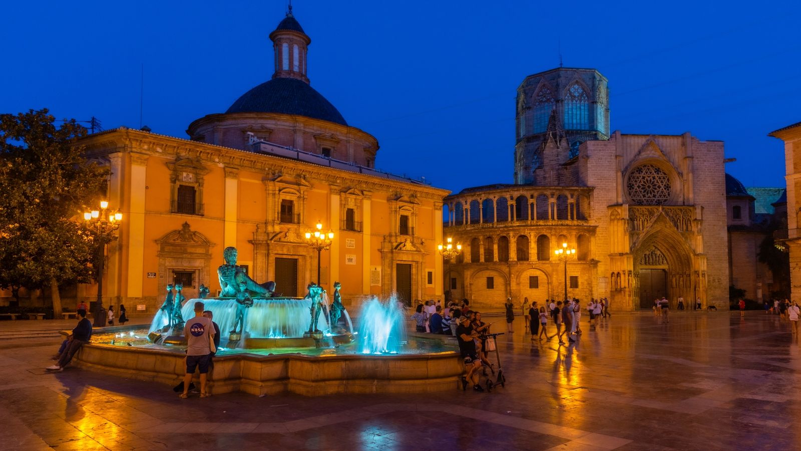 El ministeri només obligarà a apagar la iluminació nocturna als monuments que acullen dependències de l'administració