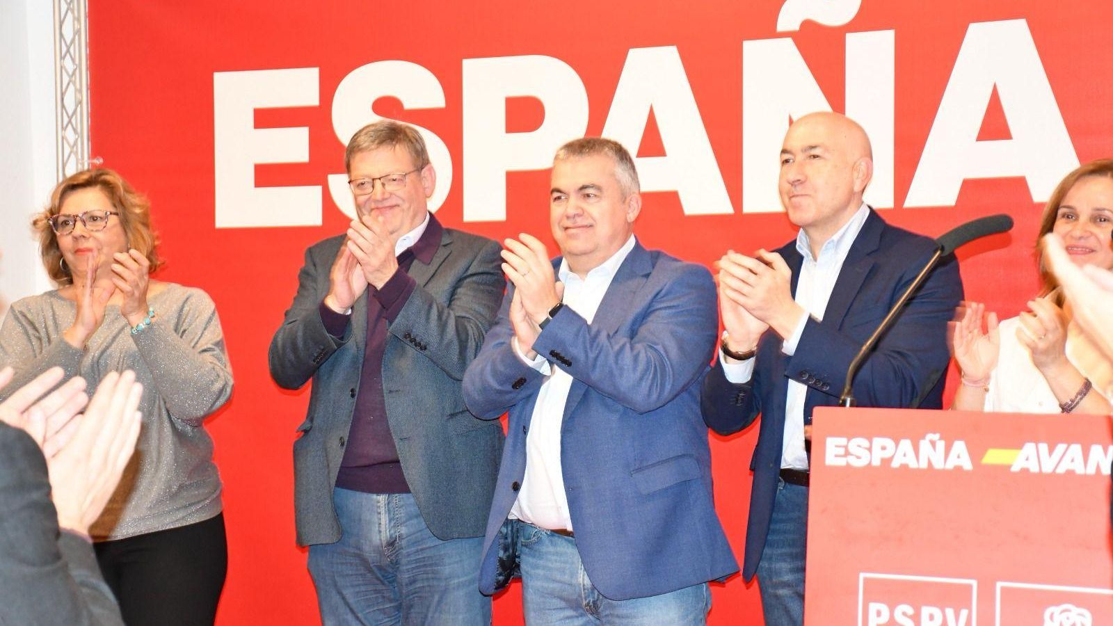 El PSPV de la província d'Alacant reuneix la militància a Elx per al sopar de Nadal El PSPV de la província d'Alacant reuneix la militància a Elx per a celebrar el seu sopar de Nadal