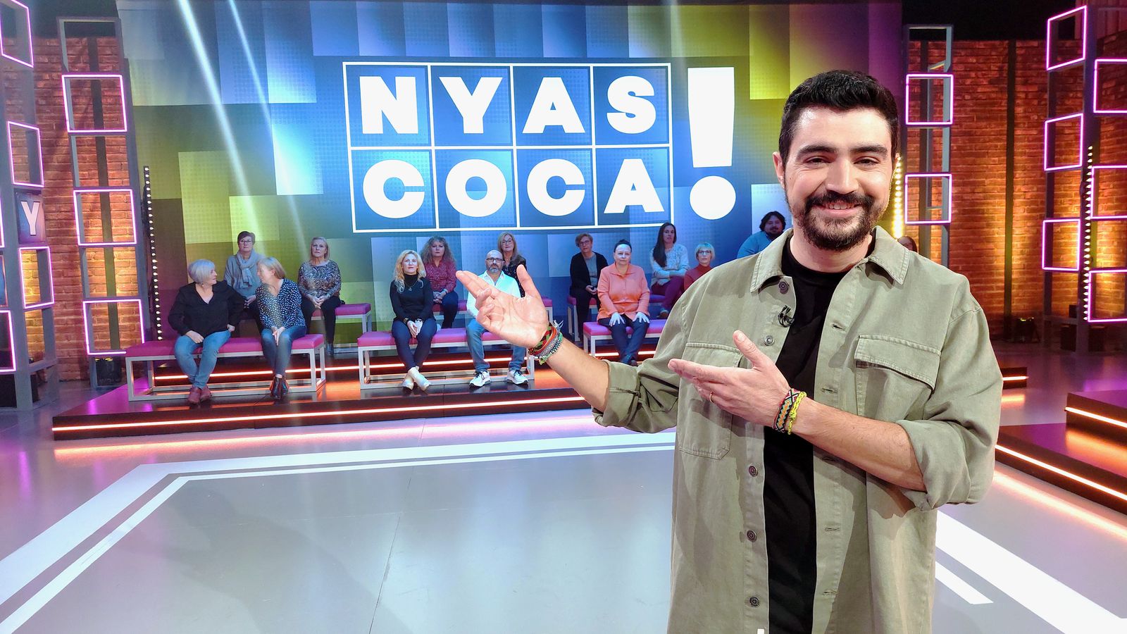 Manu Górriz en el plató de 'Nyas, coca!'