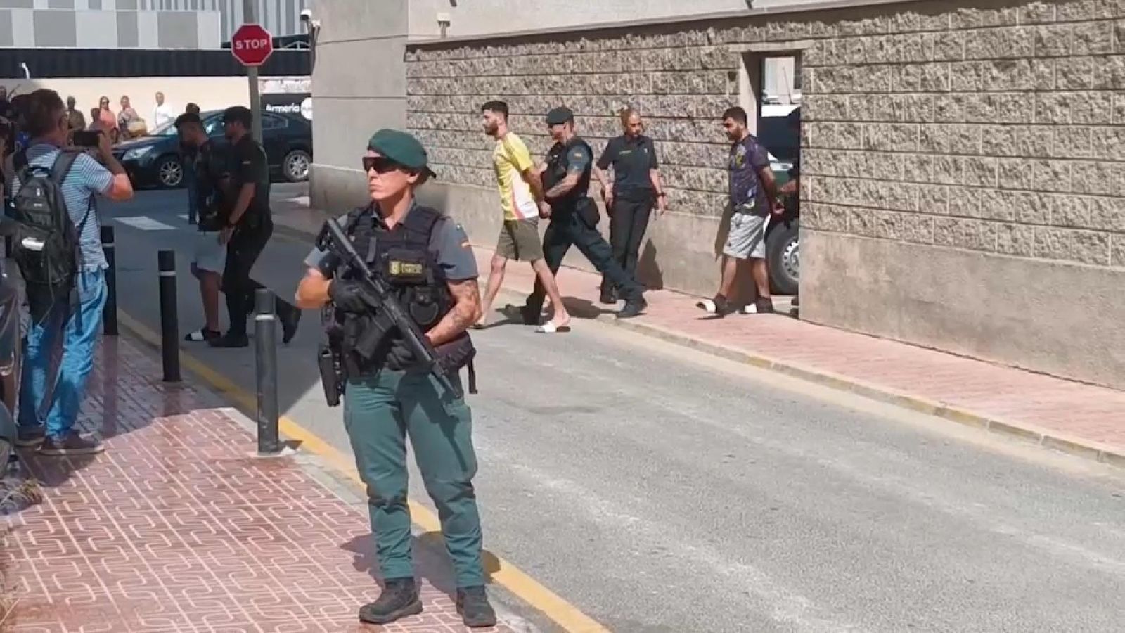 Presó sense fiança per als tres detinguts per un tiroteig a Torrevieja