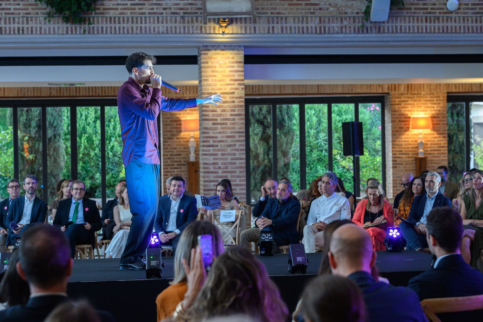 El beatboxer valenciano, Kike Gasu actuant en directe