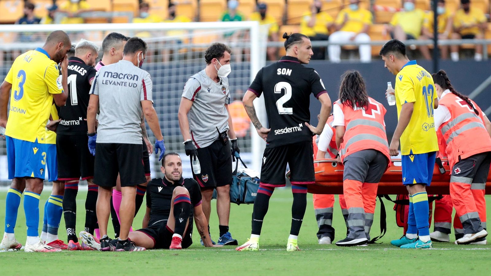 Soldado cau lesionat en el partit contra el Cadis