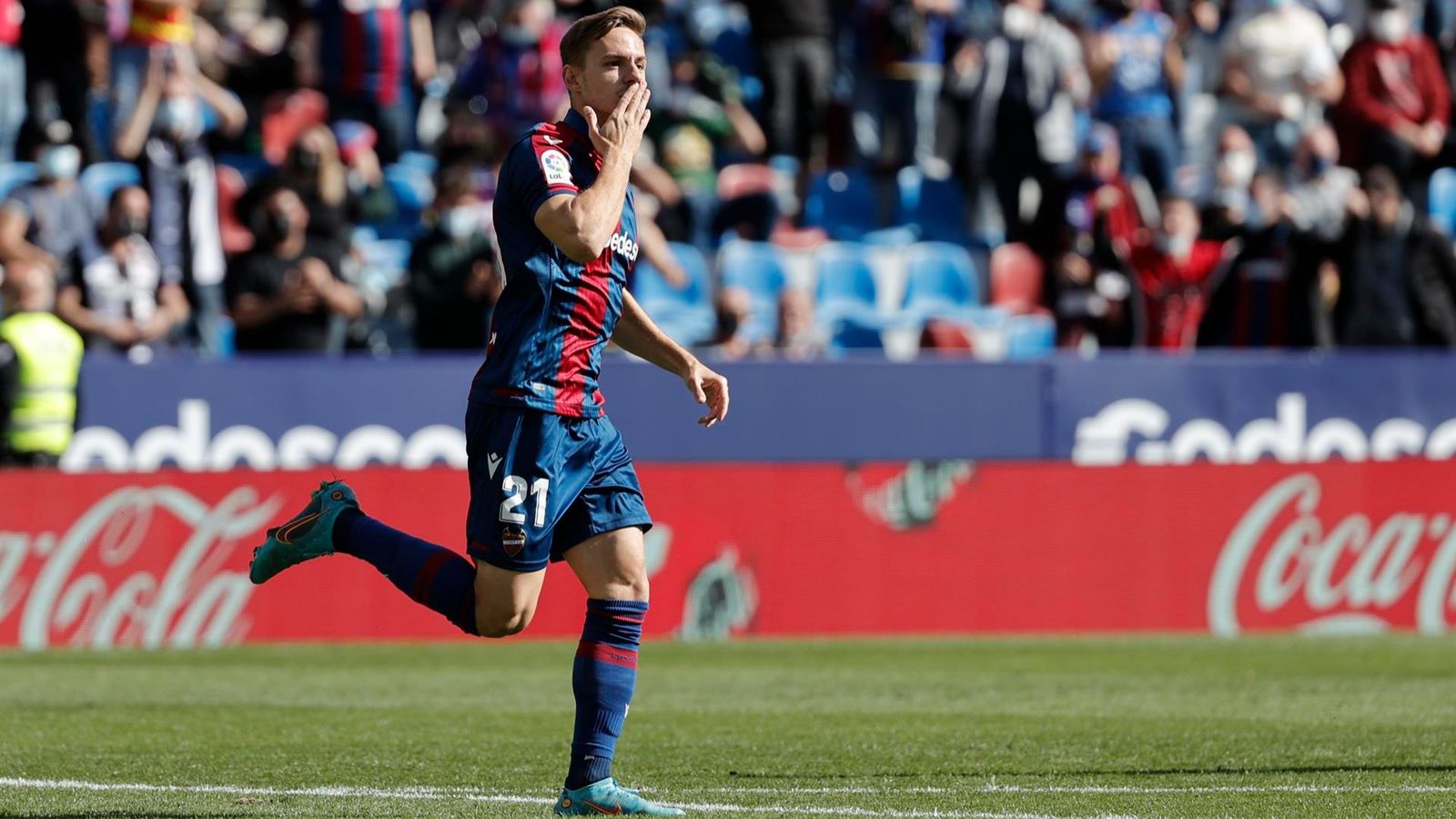 Dani Gómez celebra el gol