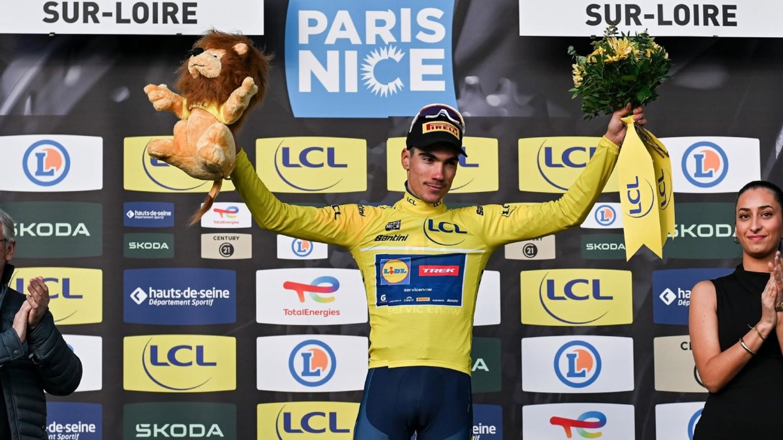 Juan Ayuso, amb el maillot de líder després de la tercera etapa de la París-Niça