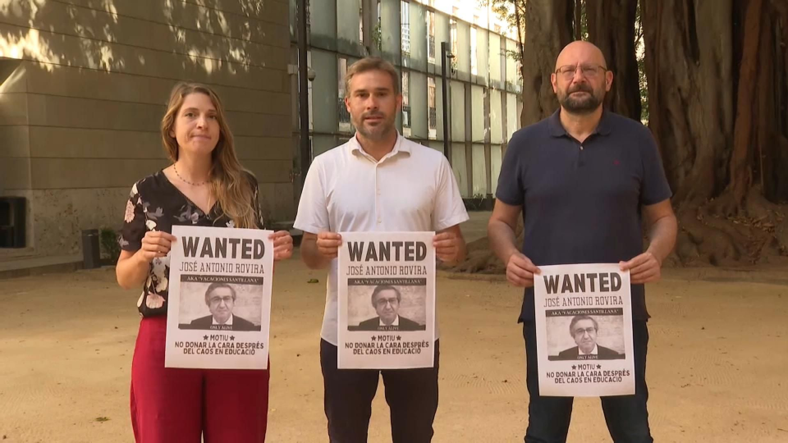 Els diputats de Compromís protesten contra la gestió de l'inici del curs per part del nou equip de la conselleria d'Educació