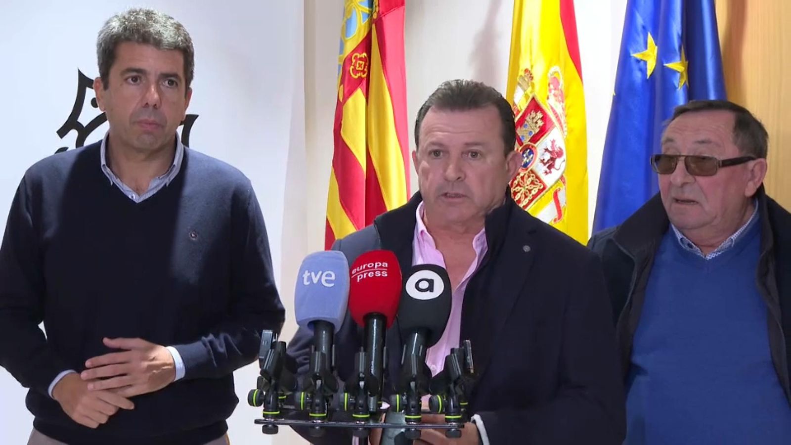 Mazón amb representants de les confraries de pescadors de la Comunitat Valenciana