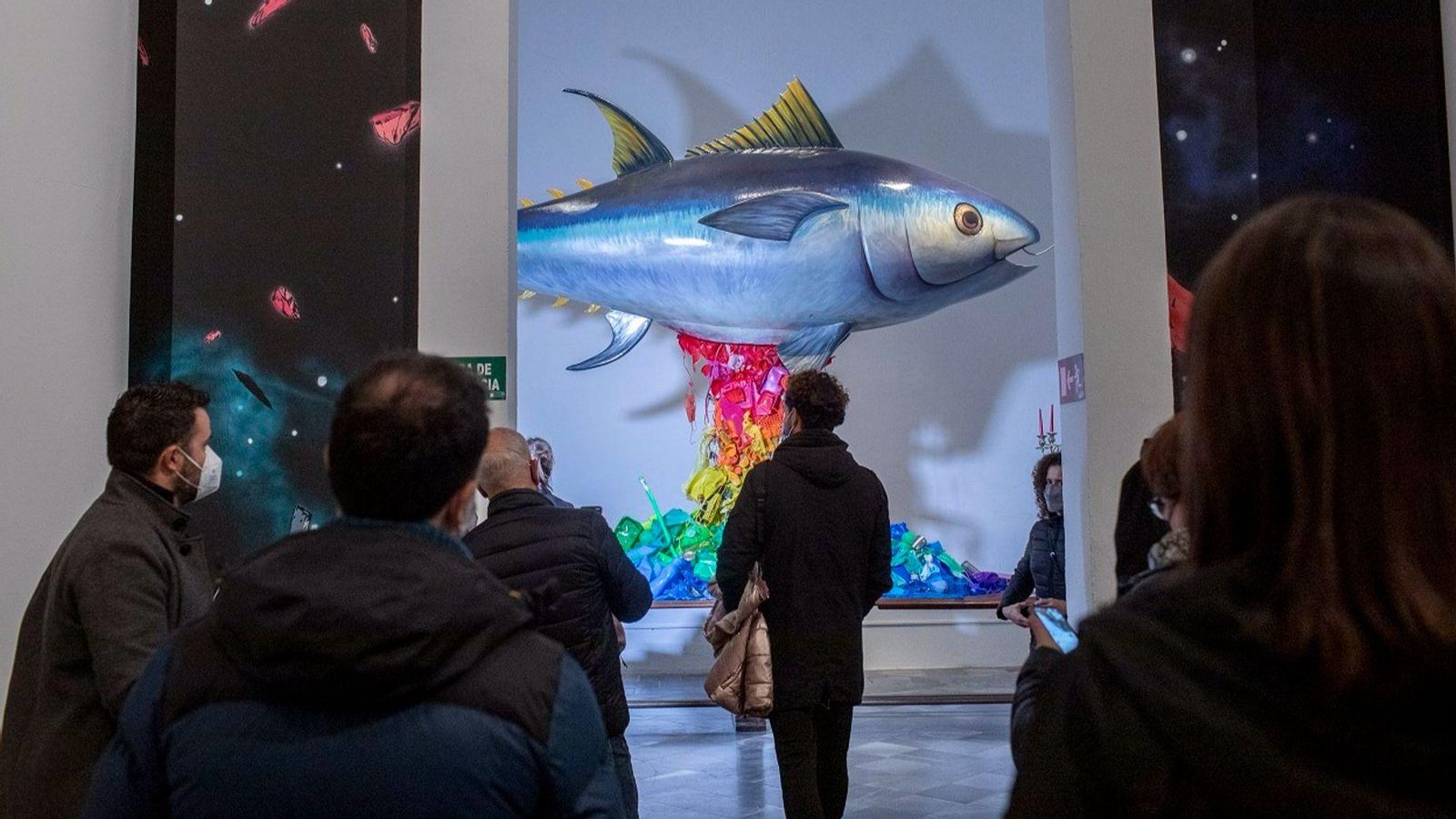 Una de les obres de Vinz, un dels artistes que subscriu el comunicat, que s'exposen a hores d'ara al Centre del Carme de València