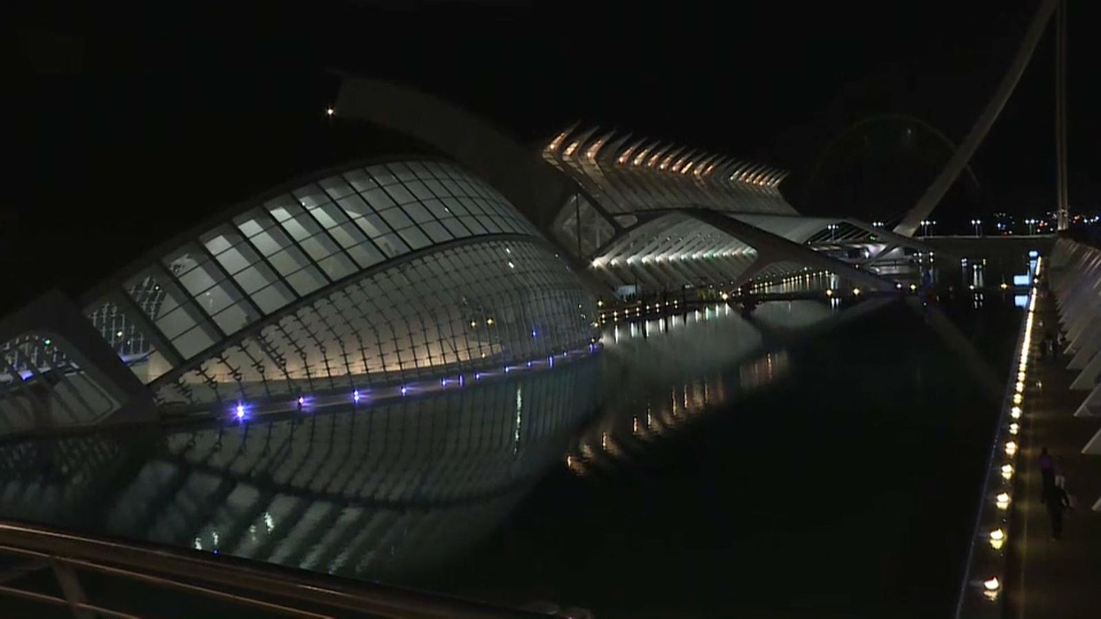 VÍDEO | L\'Hora del Planeta apaga la llum durant una hora a tot el món