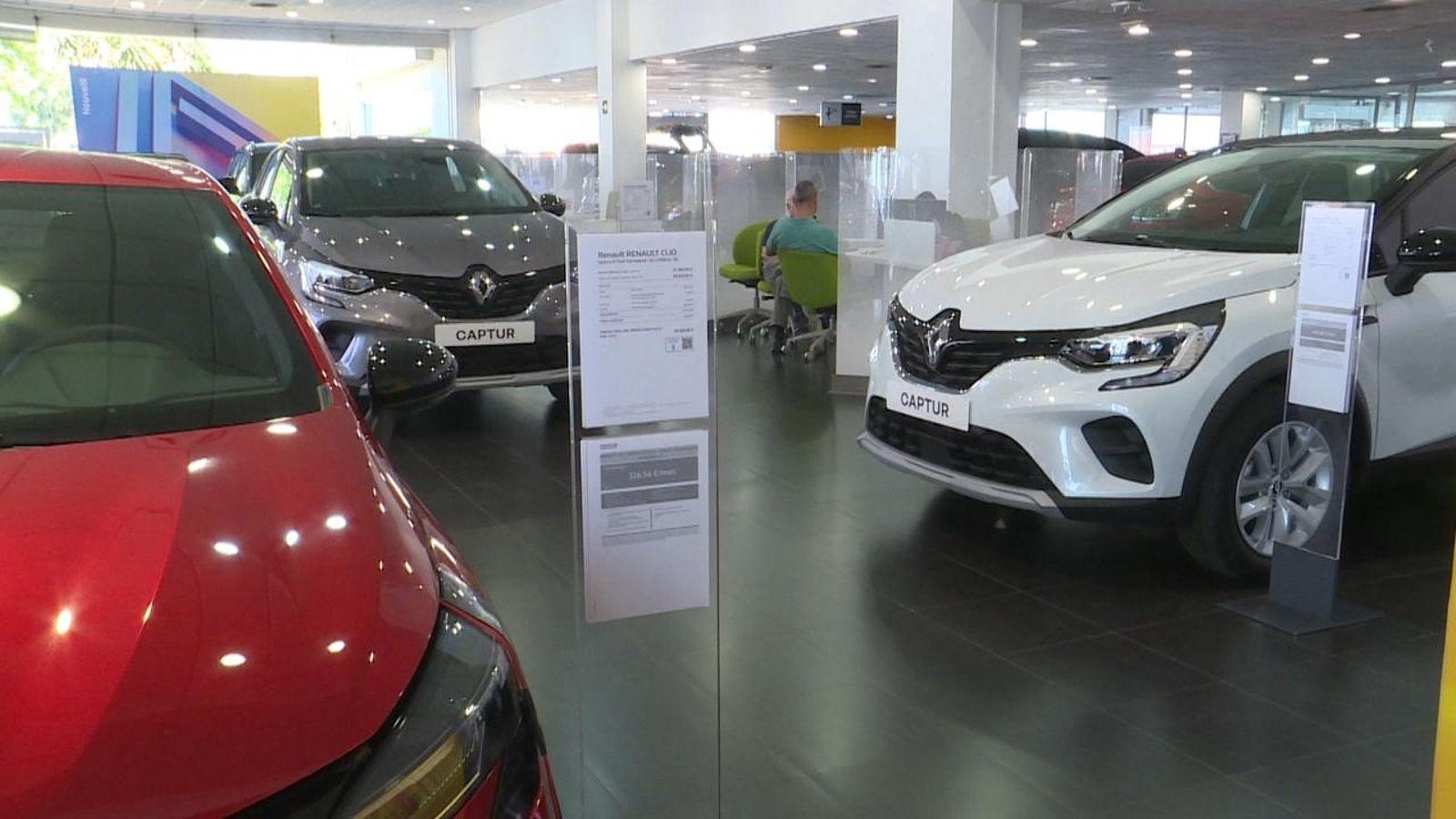 La desaparició de les ajudes per a vehicles posa en alerta el sector de l'automòbil