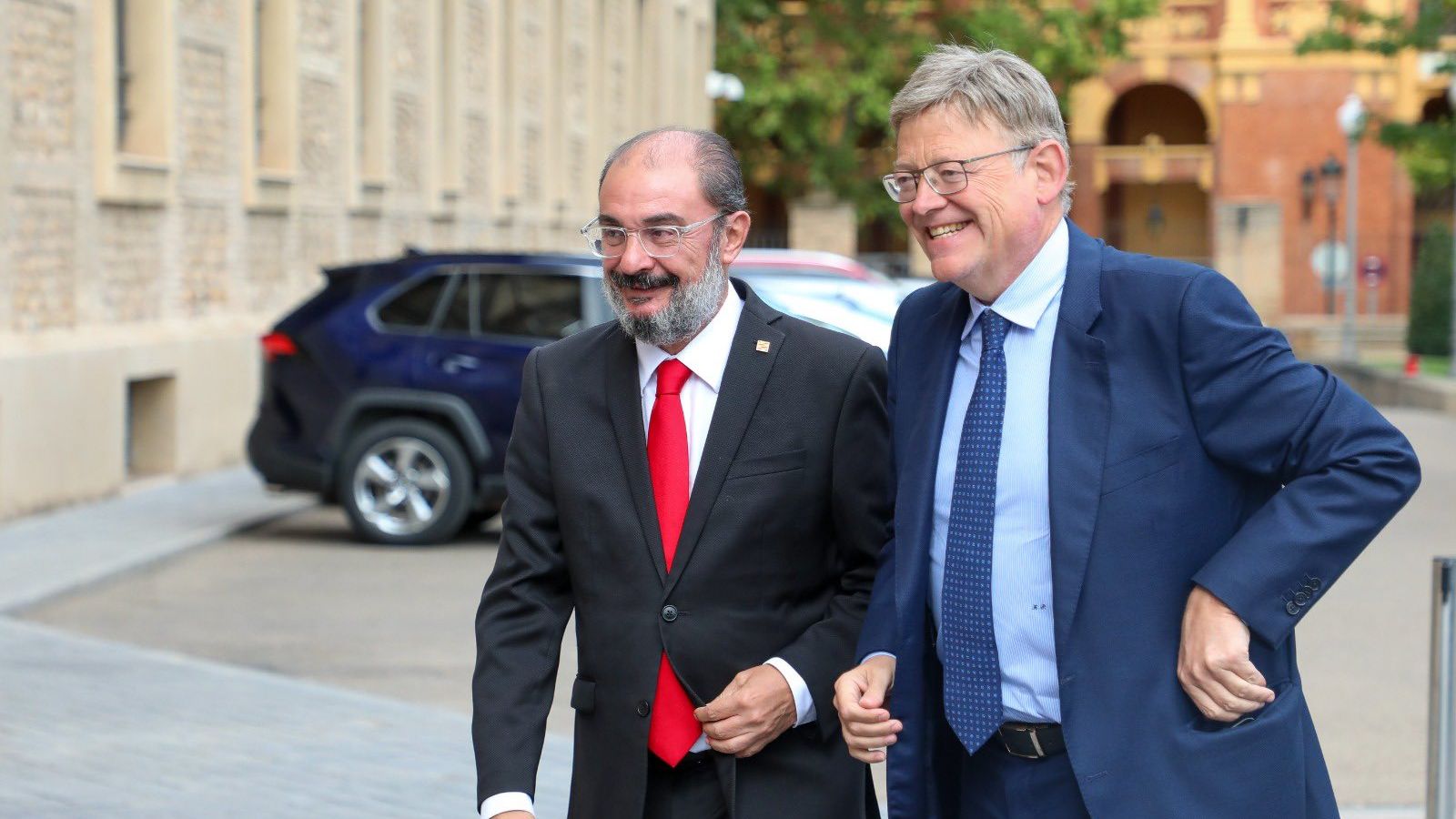 El president d'Aragó i la Comunitat Valenciana, Javier Lambán i Ximo Puig, aquest dijous a Saragossa