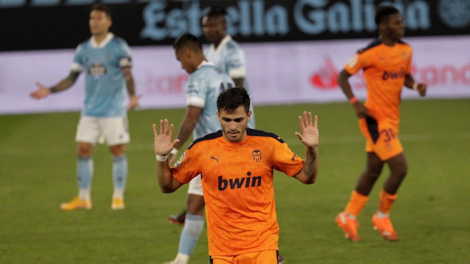 Maxi Gómez celebra el gol a Balaídos amb respecte pel seu passat a Vigo