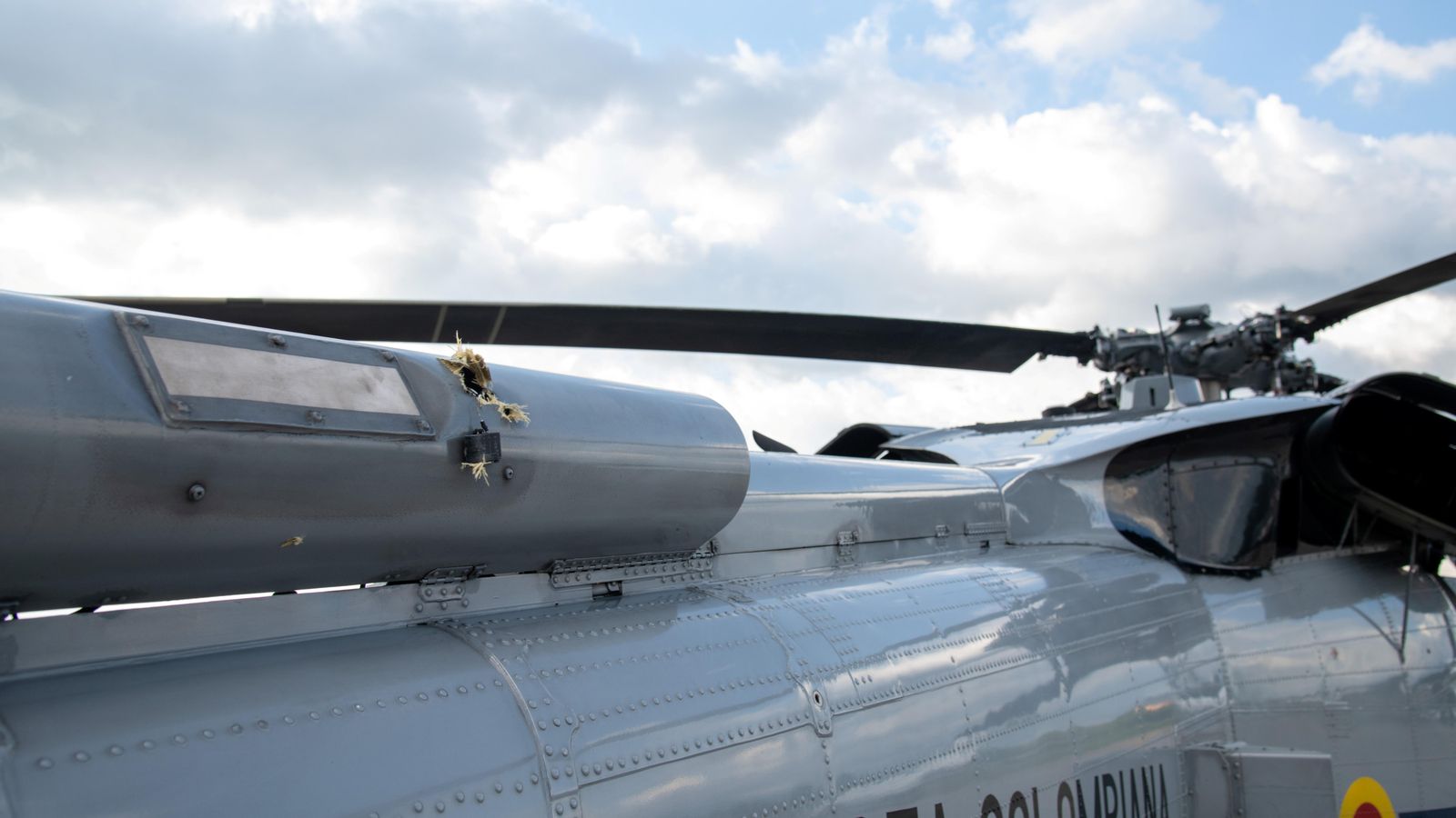Impacte de les bales a l'helicòpter on viatjava el president de Colòmbia