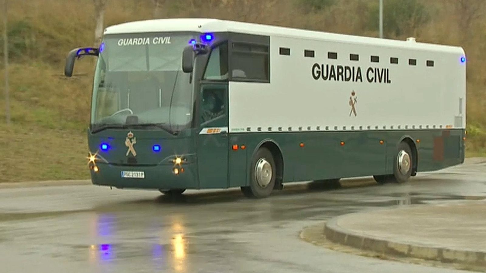 Els presos del \'procés\' faran nit a Saragossa abans de partir dimecres cap a Catalunya