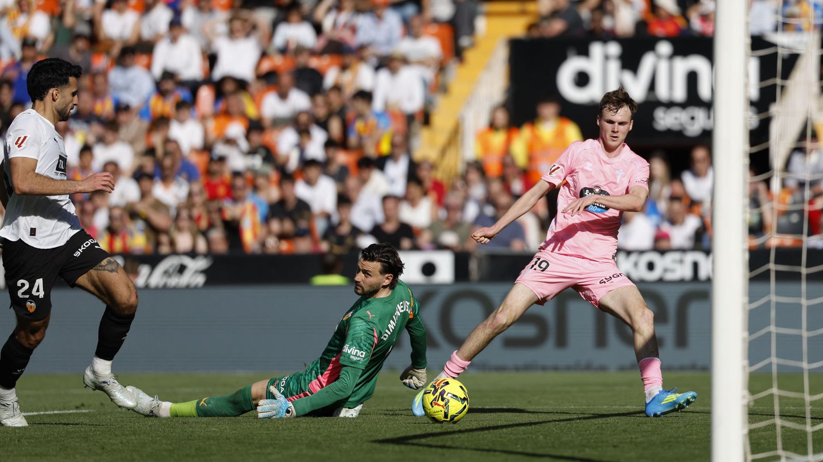 Williot marca l'1-3 a Mestalla