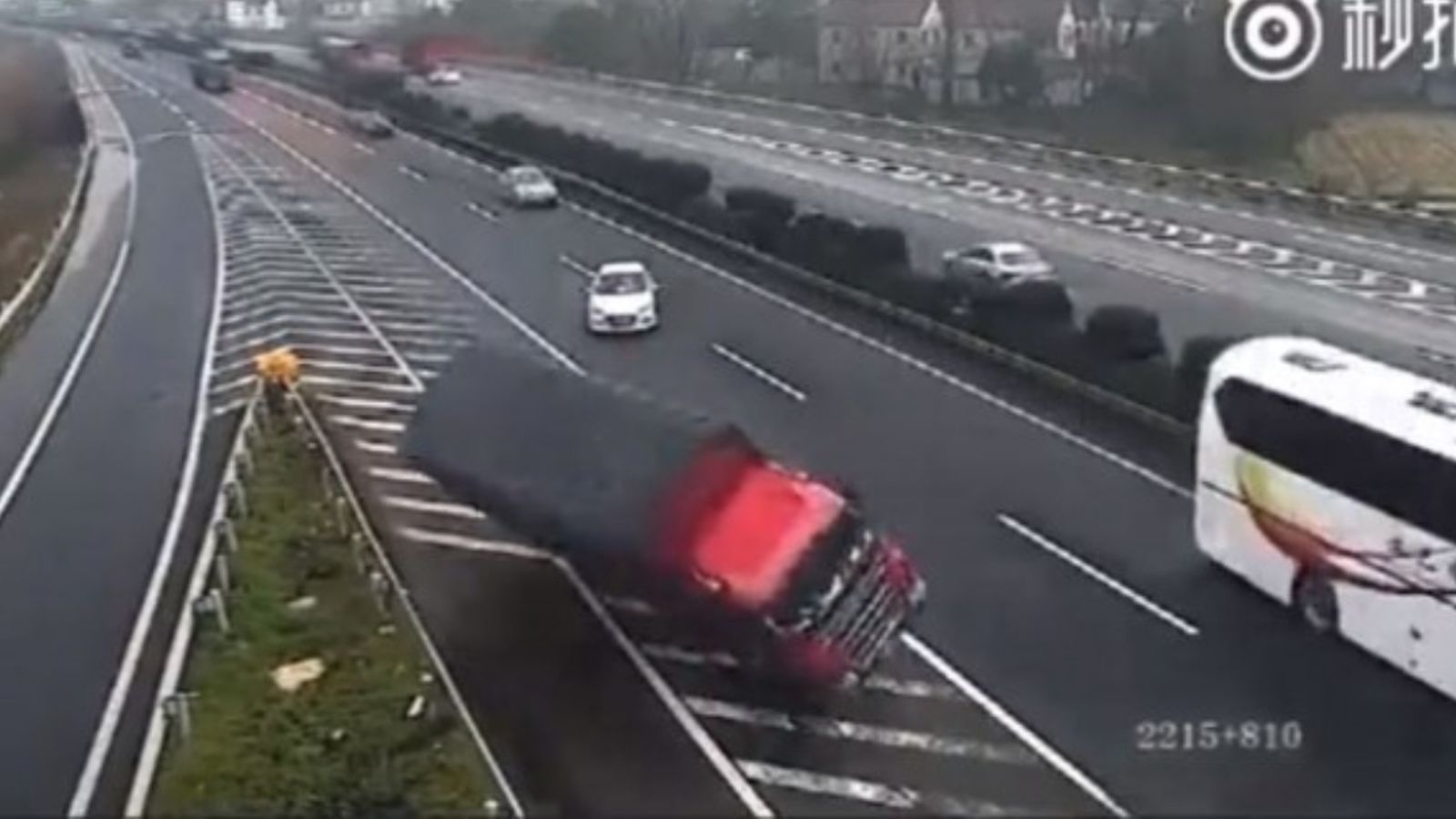 El camió va perdre el control