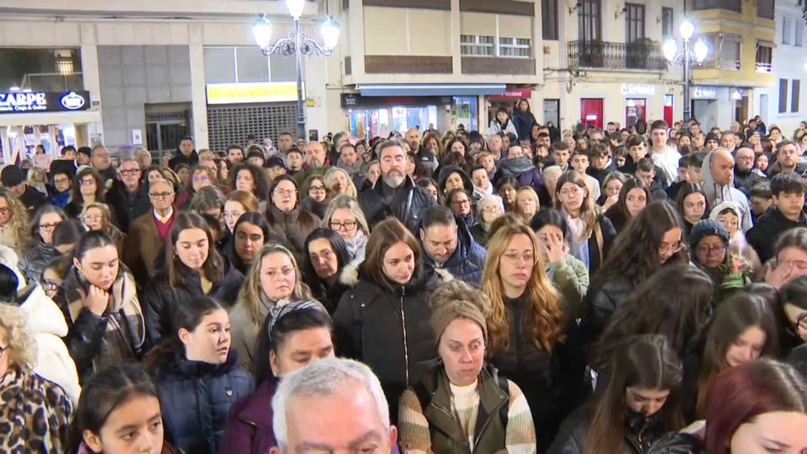 Concentració a la plaça de l'Ajuntament de Sueca