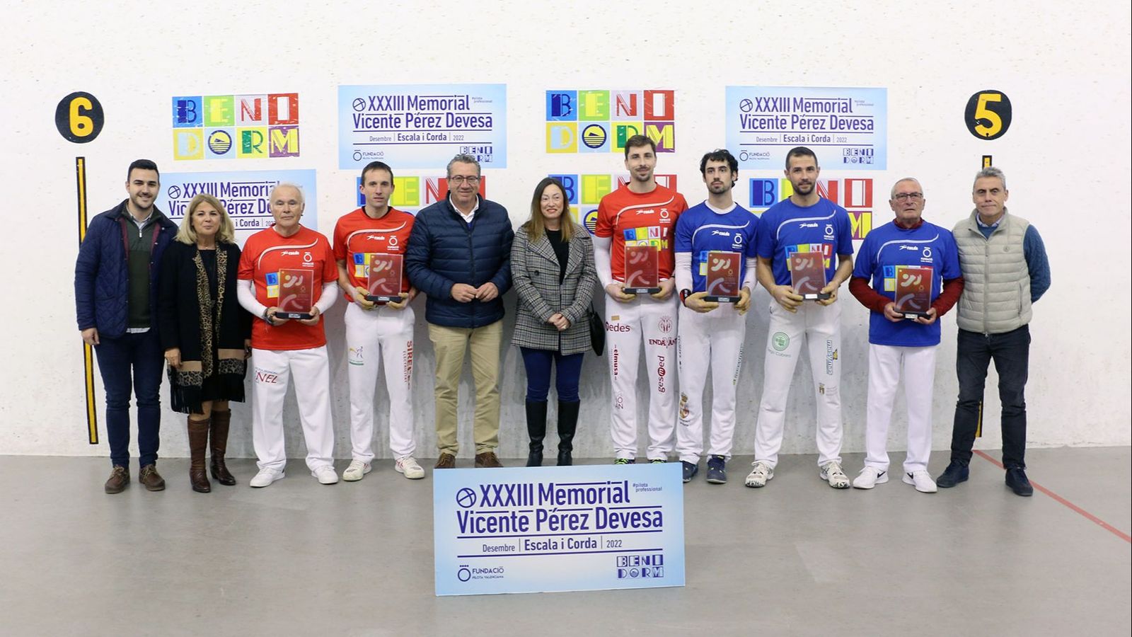 Els finalistes, amb els trofeus