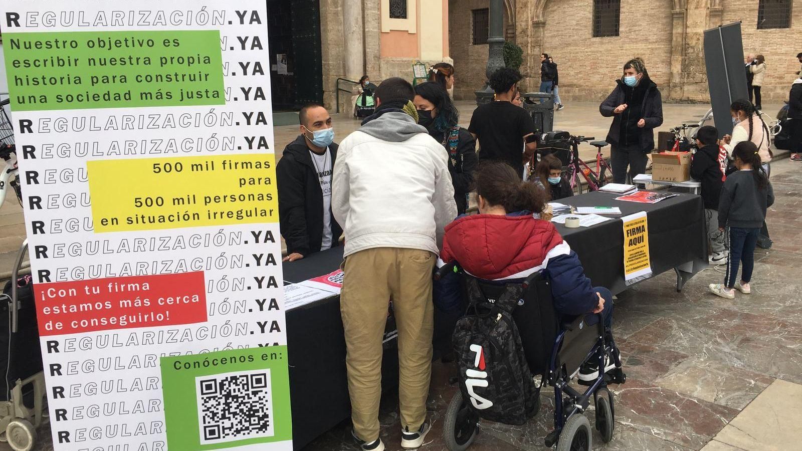 Punt a València on es pot signar per a aconseguir el mínim de 500.000 firmes requerides per a presentar la Iniciativa Legislativa Popular