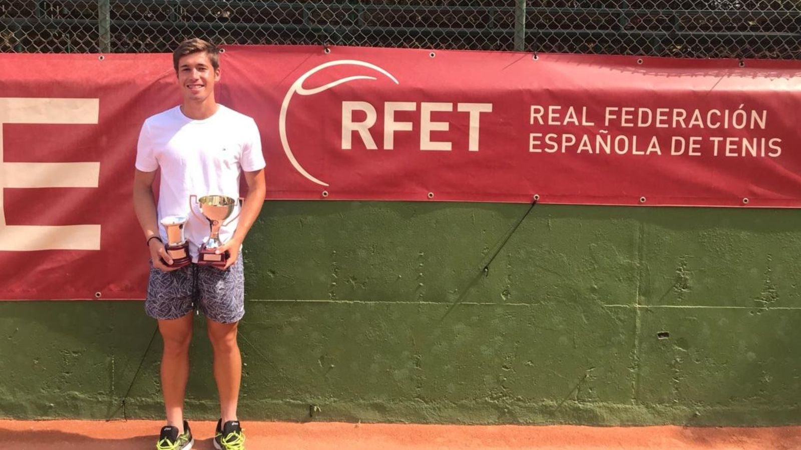 Carlos López Montagud s'ha proclamat guanyador del campionat d'Espanya de tenis júnior.