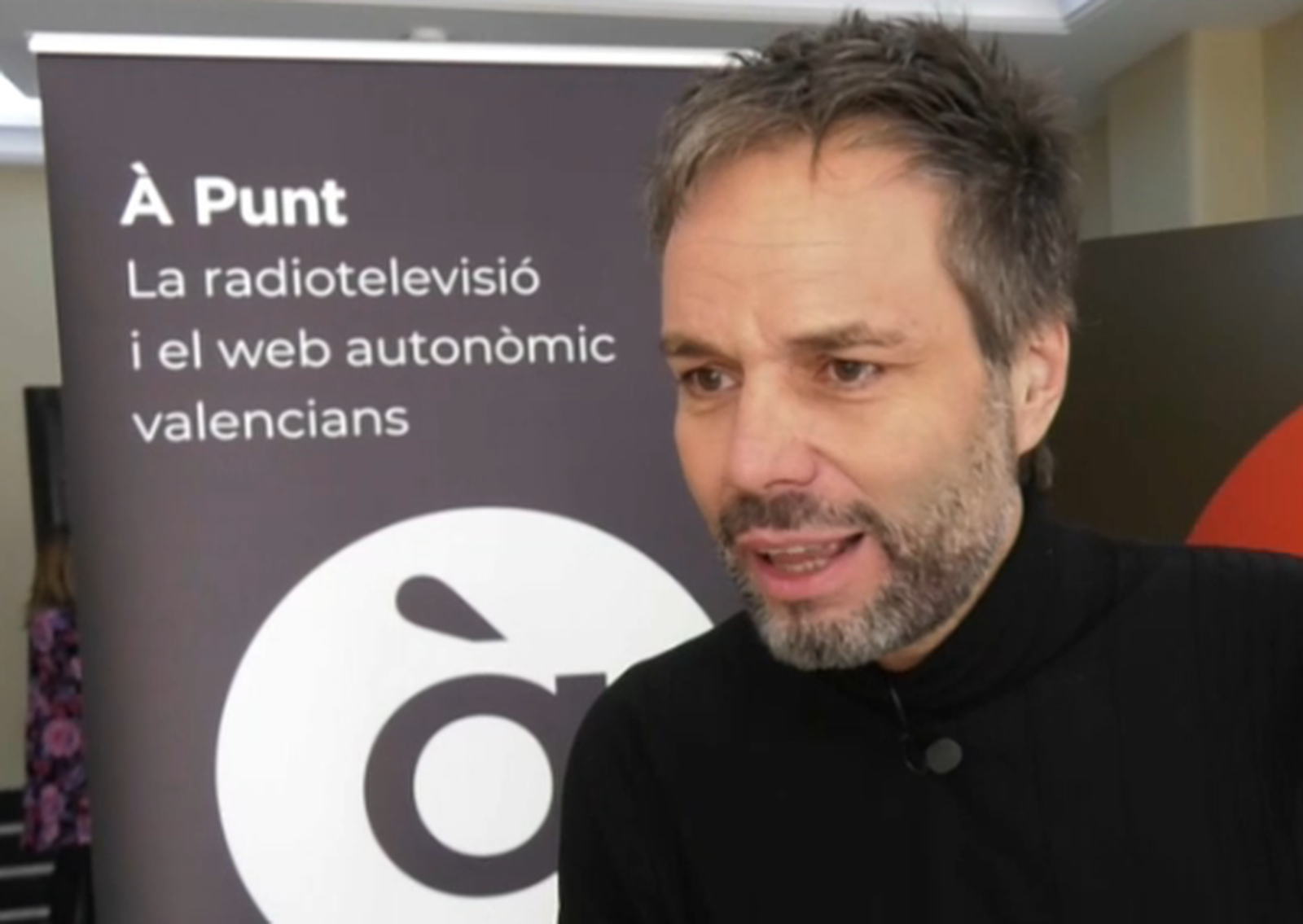 Josep Vicent, presentador de 'Tot és Art'