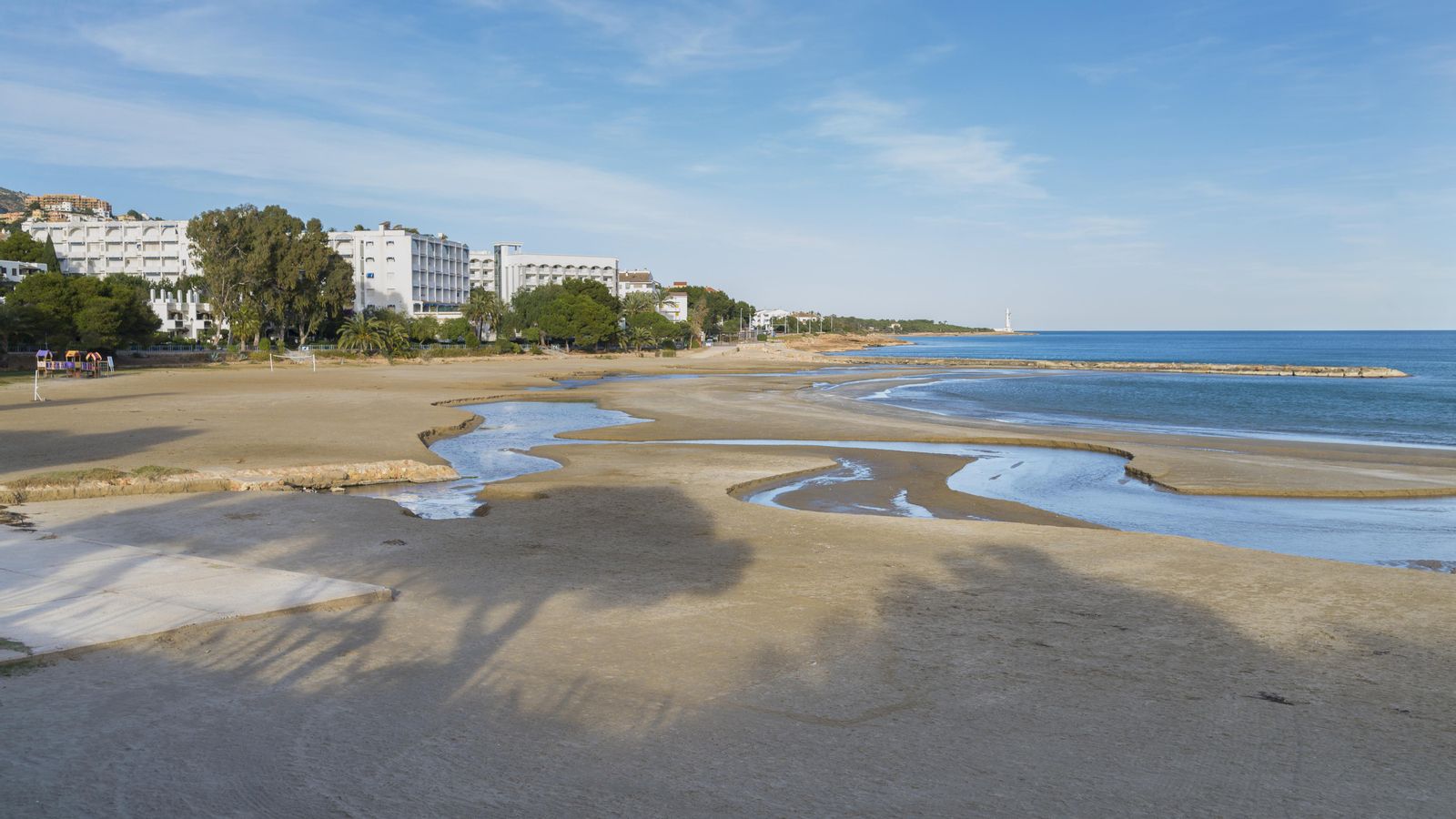 Panoràmica de la platja de les Fonts a Alcossebre (arxiu) Panoràmica de la platja de les Fonts a Alcossebre (arxiu)