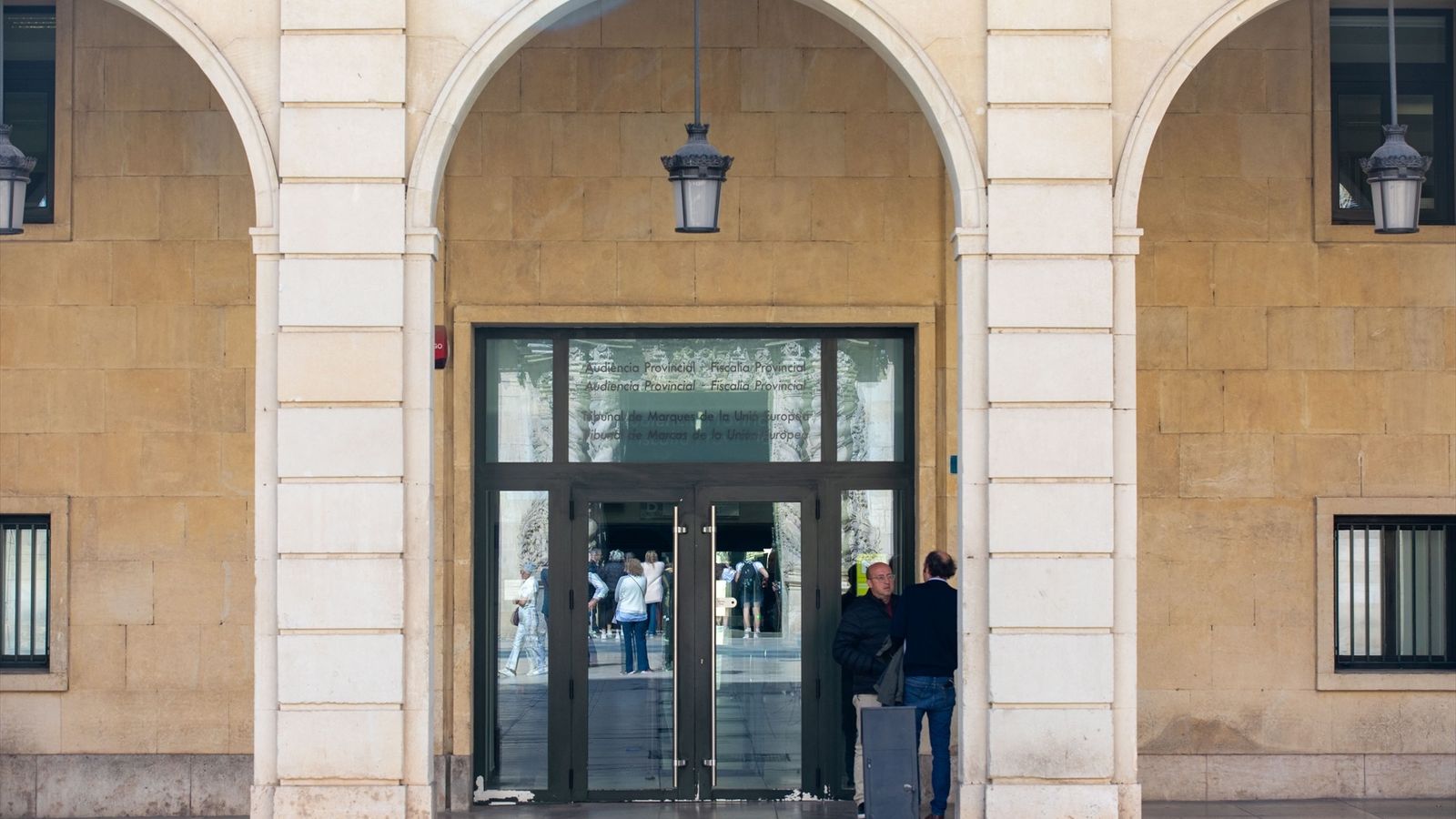 Façana de l'Audiència Provincial d'Alacant