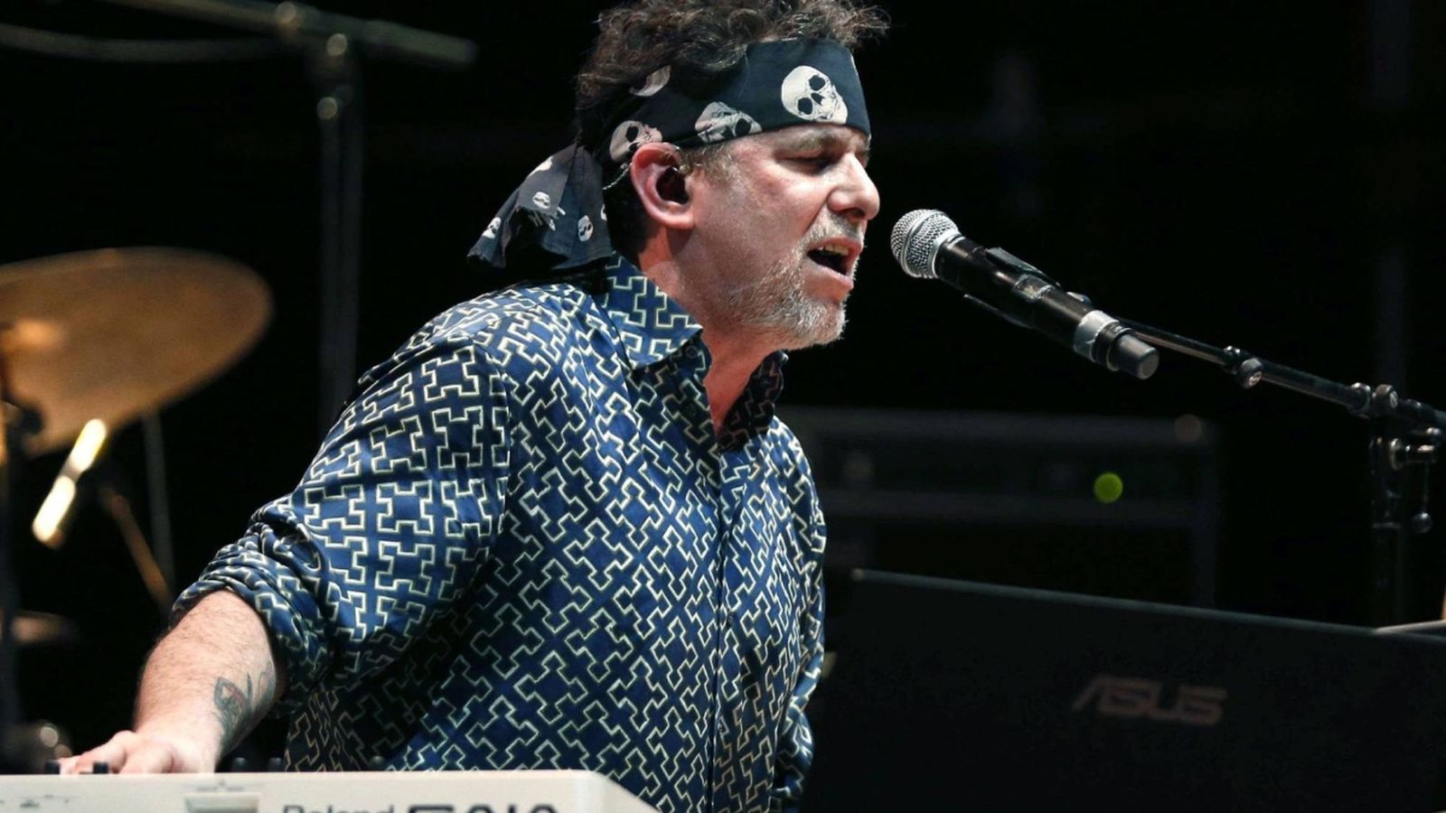 Calamaro torna a seure darrere dels teclats elèctrics, aquest dimarts als Concerts de Vivers