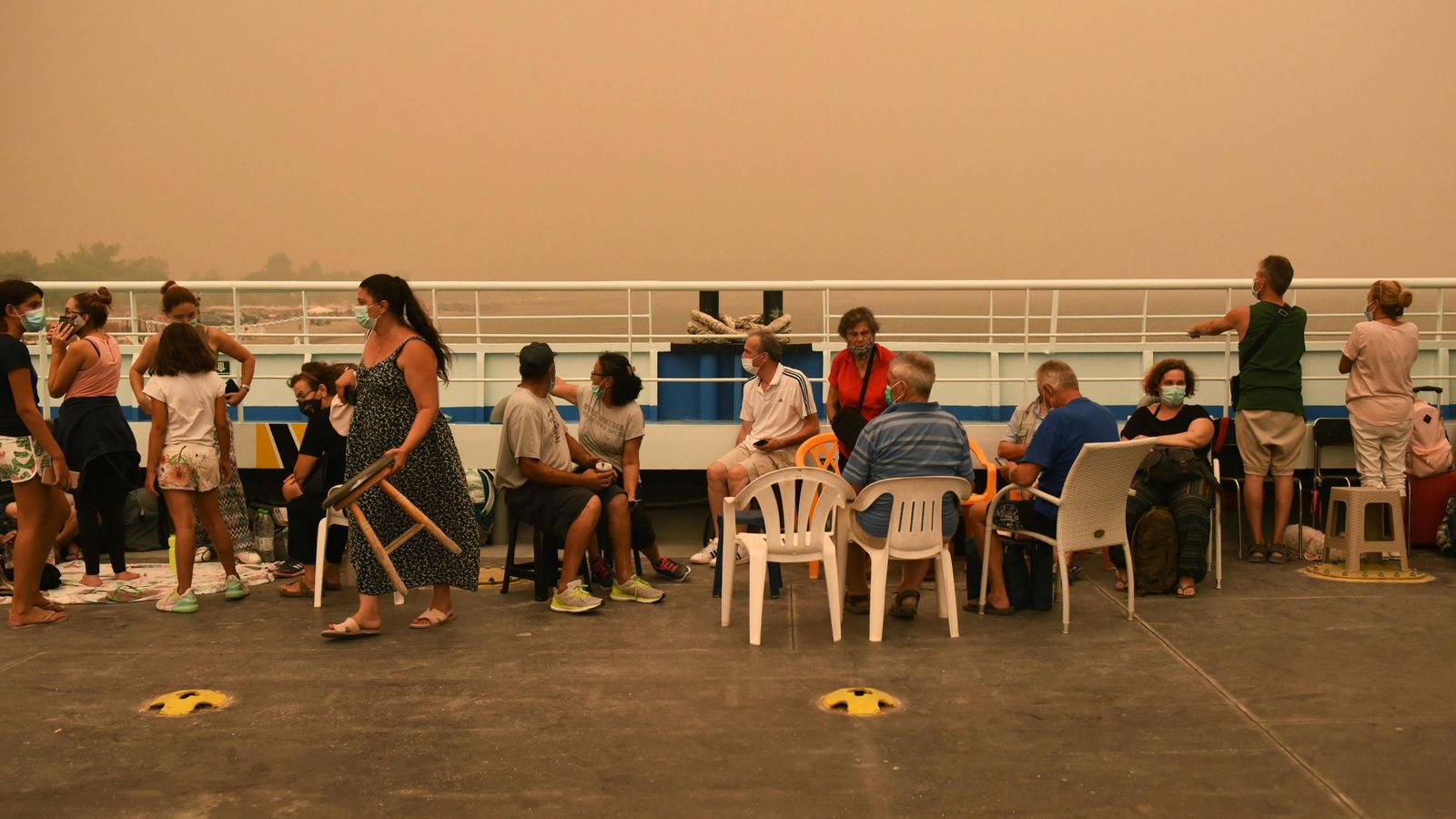 Diverses persones evacuades en ferri de l'illa d'Eubea