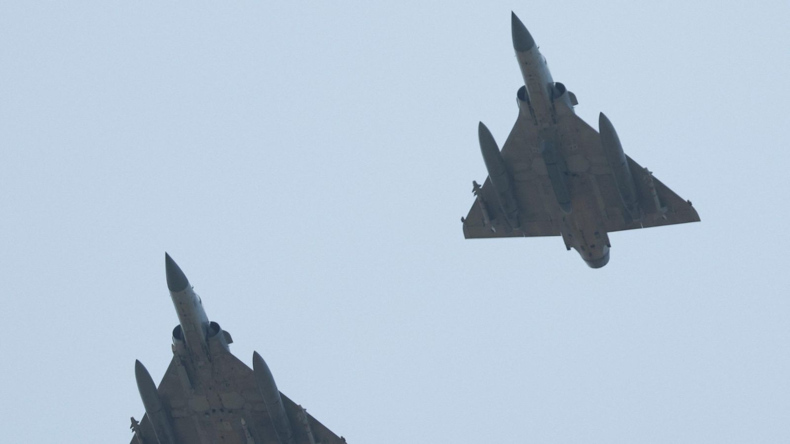 Avions de Taiwan en l'aterratge a una base militar