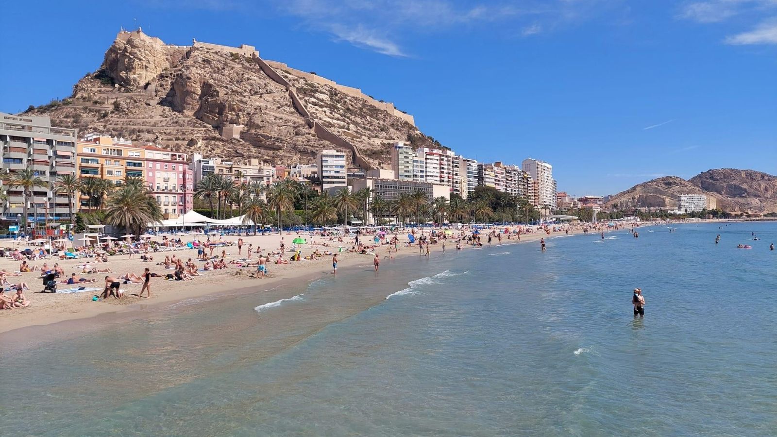 Imatge d'arxiu de la platja del Postiguet, a Alacant