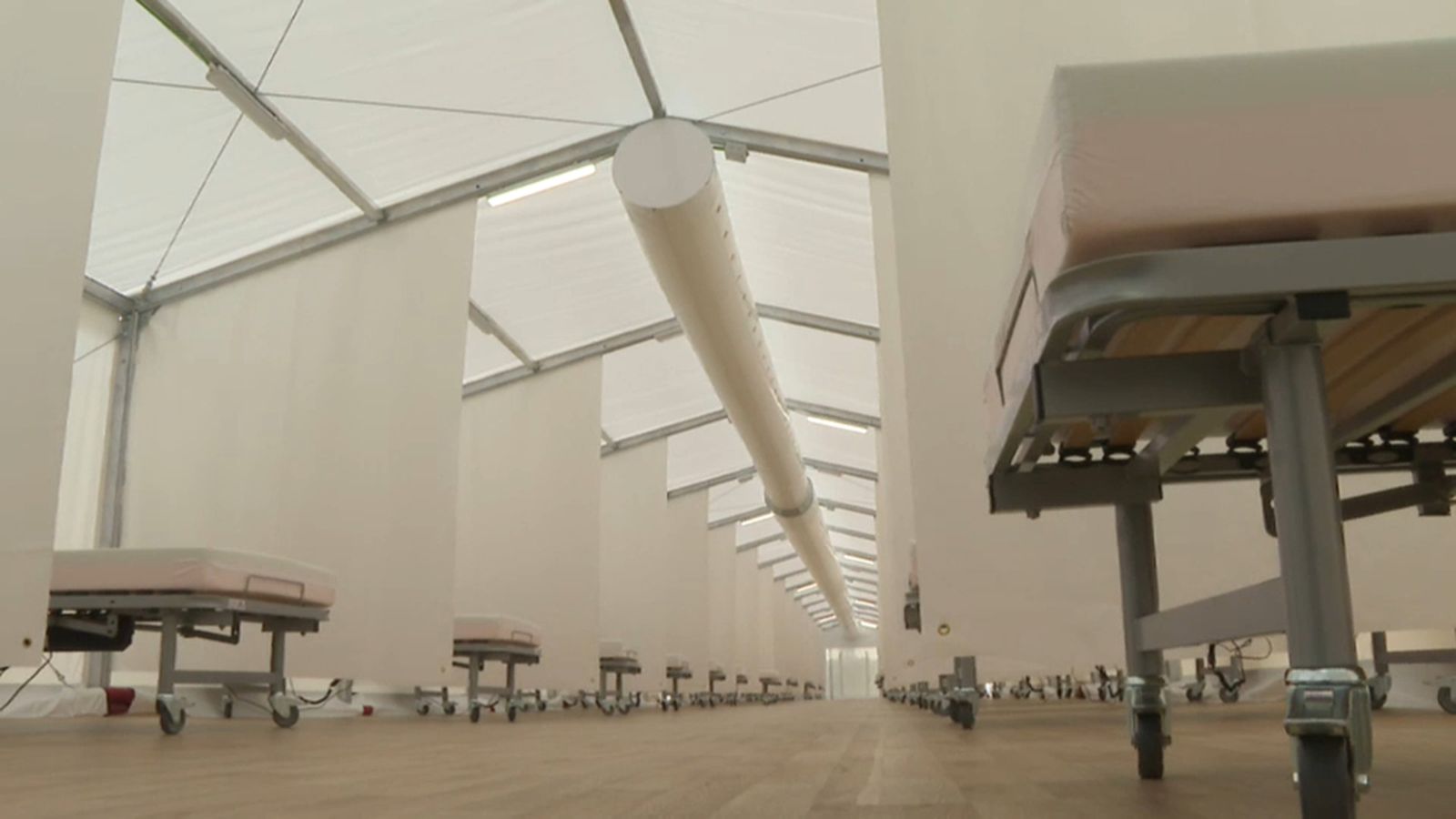 Hospital de campanya que es va alçar a València, just a l'hospital la Fe, durant la pandèmia