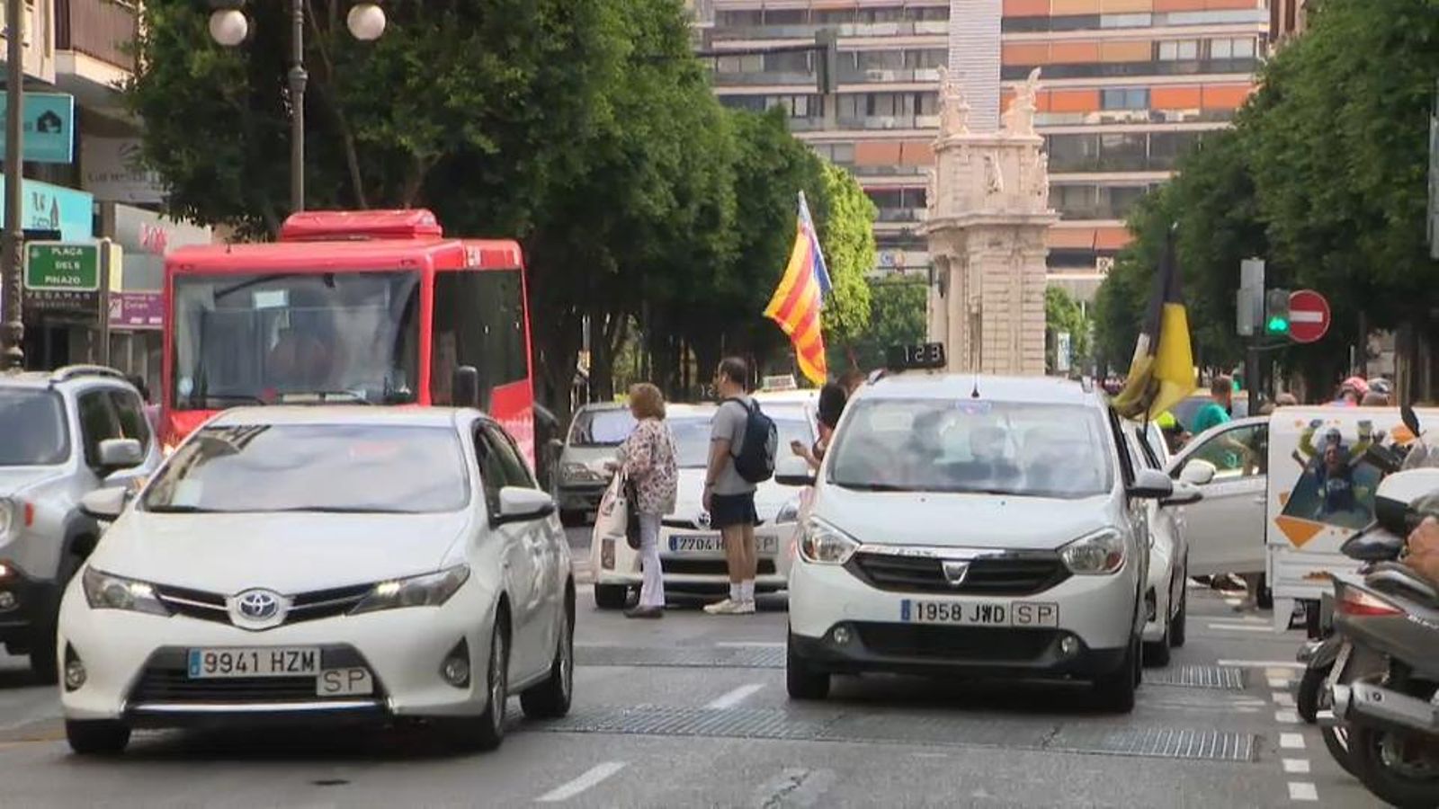 A València, els taxistes han col·lapsat el centre de la ciutat