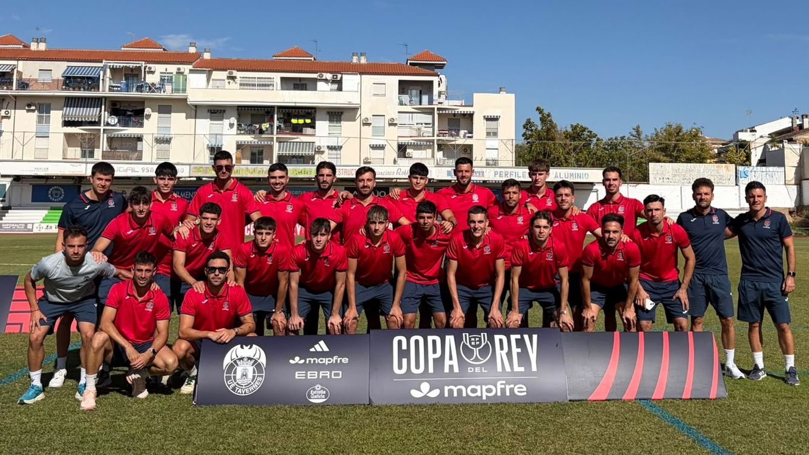 Els jugadors del Tavernes, abans del duel