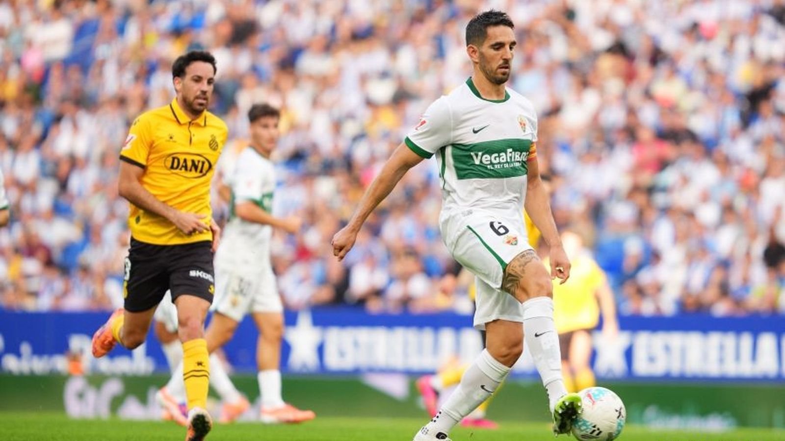 Pedro Bigas, en el partit a Cornellà-el Prat de la temporada passada, que va acabar amb victòria de l'Espanyol (1-0)