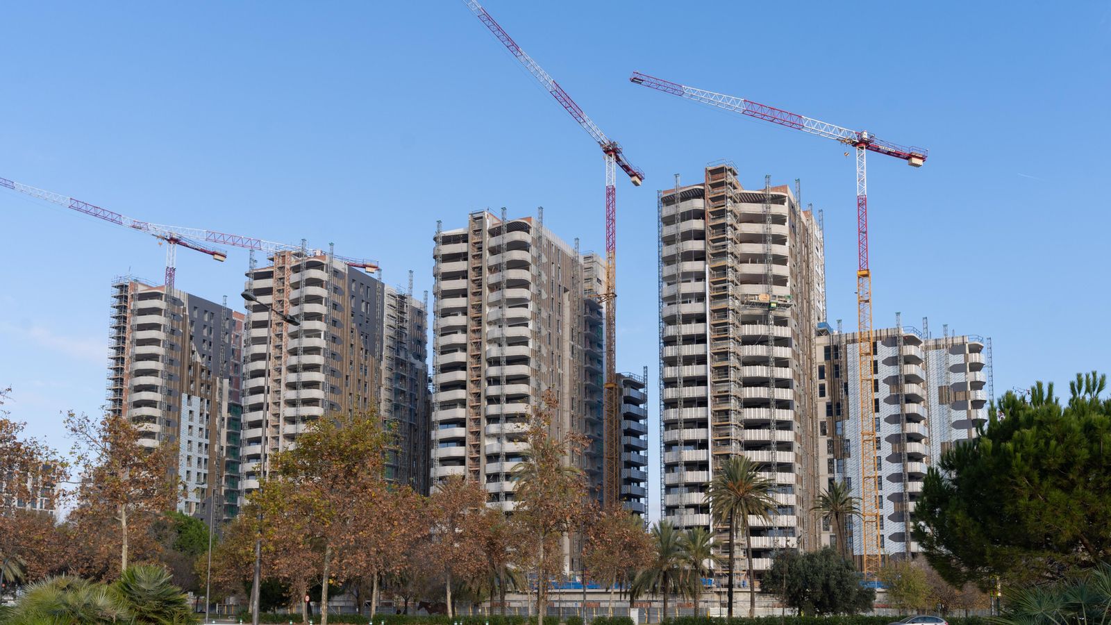 Pisos en construcció a València (arxiu)