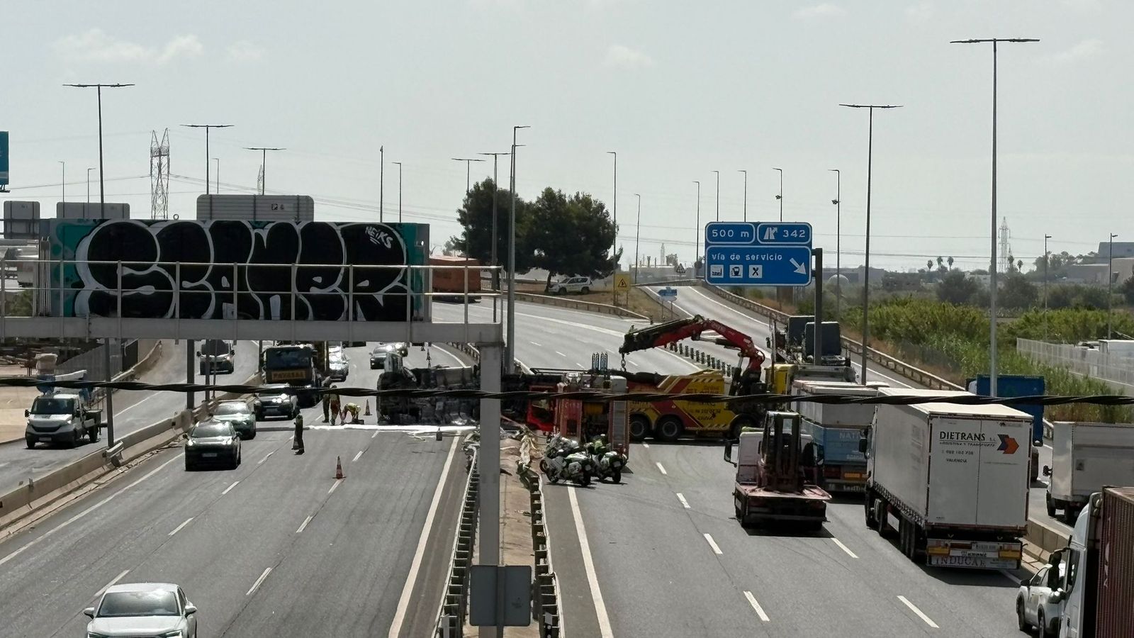 Una imatge del camí accidentat a l'A-3