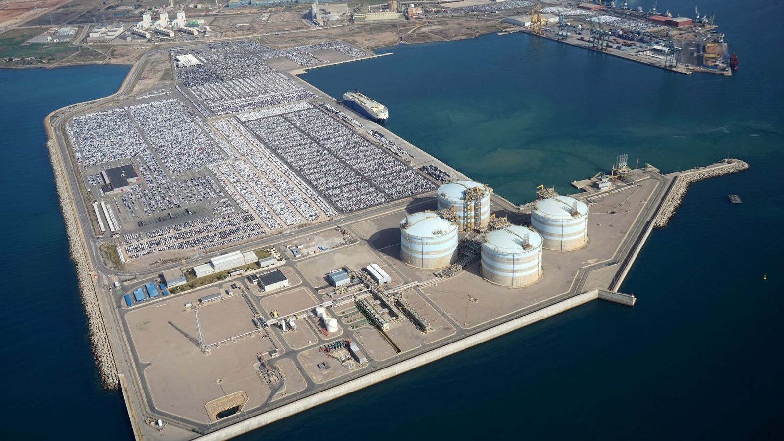 Zona de gas del port de Sagunt