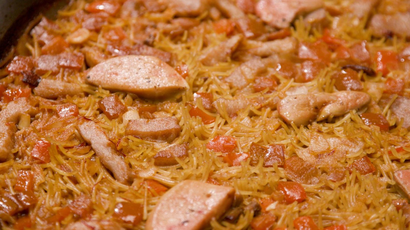 Fideuà de secret ibèric i foie